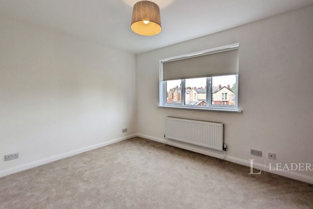 2, Laurel Court, Earlsdon photo 4