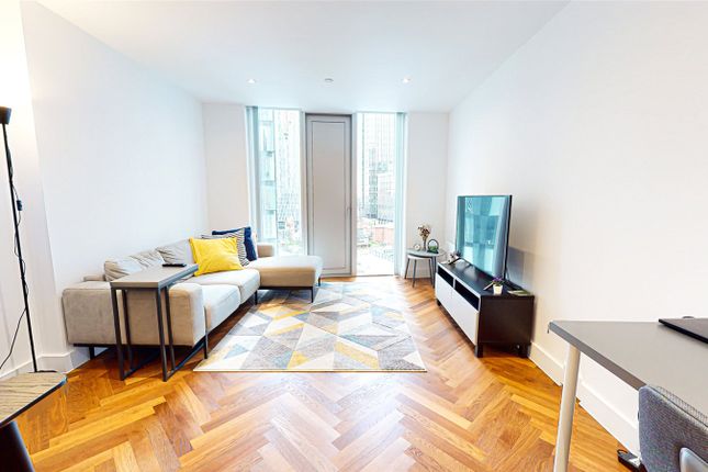 Flat for sale in East Tower, Manchester