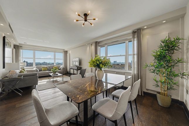 1008 Boydell Court Penthouse, St. Johns Wood Park, London photo 2