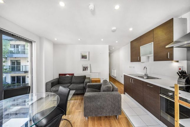Studio flat on Flat 103, Hodgeson House, 26, Christian Street, London, £2,015/mo