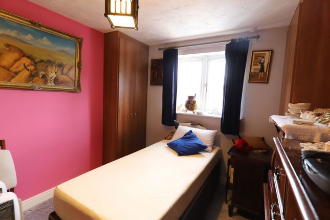 Flat 46, Hutchings Lodge High Street, Rickmansworth photo 4