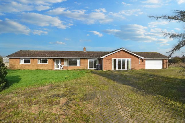 Detached bungalow for sale in Equestrian Facility, North End, Saltfleetby