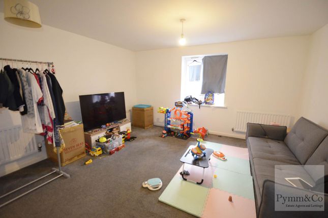 Flat to rent in Falcon Crescent, Norwich