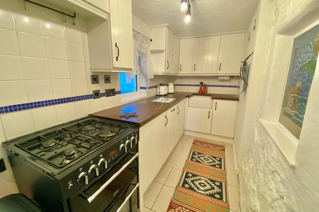 27 Meadfoot Lane, Torquay photo 3