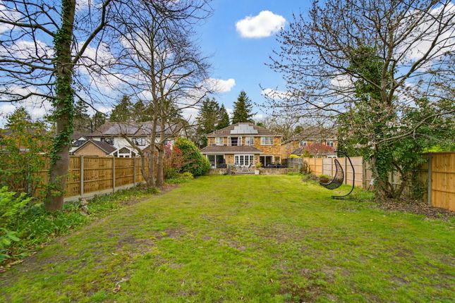 459b, Woodham Lane, Addlestone photo 2