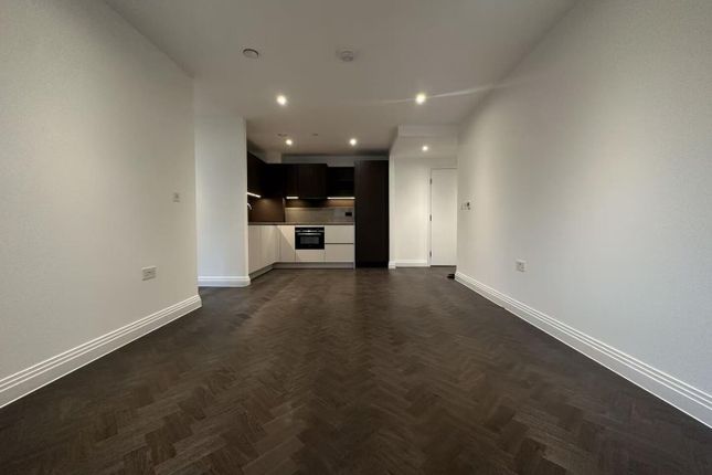 1 Eden Place, London photo 2