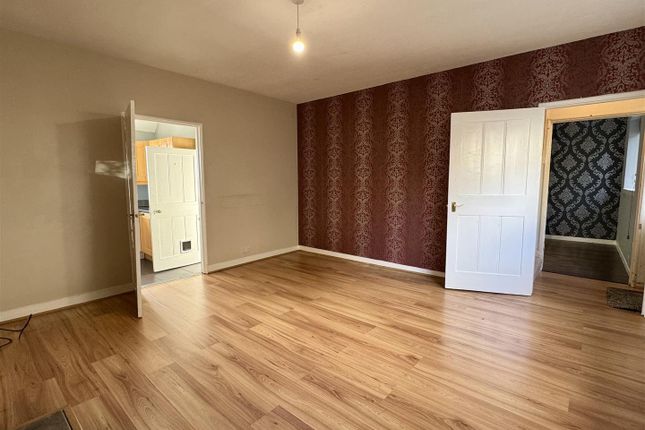 9, Wye Crescent, Chepstow photo 5