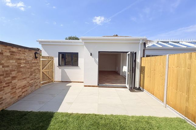 6, Cuckoo Lane, Fareham photo 2