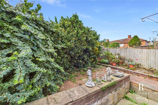 143 Winchcombe Road, Carshalton photo 4