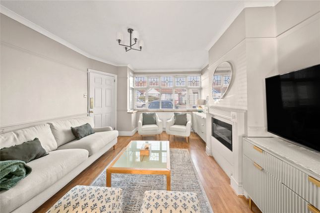 39, Crosier Way, Ruislip photo 3