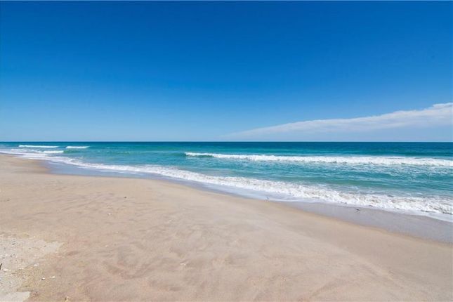 Town house for sale in 950 Surfsedge Way #205, Vero Beach, Florida, United States Of America