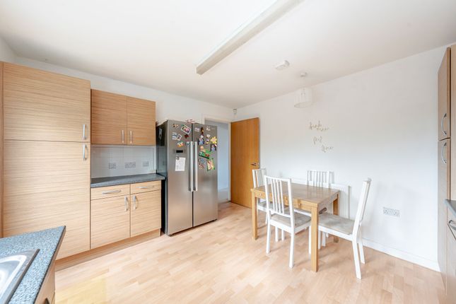 8 Cruet Fold, Harrogate photo 4