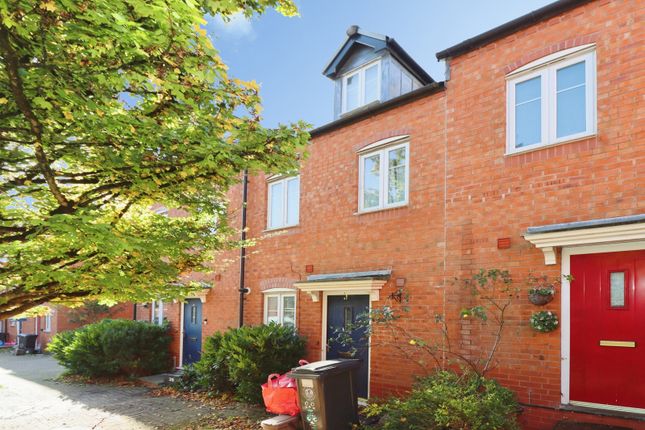 3-bed terraced on Blandamour Way, Somerset, £360,000