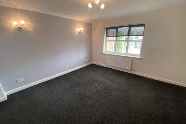Wakefield Close, Crewe photo 2