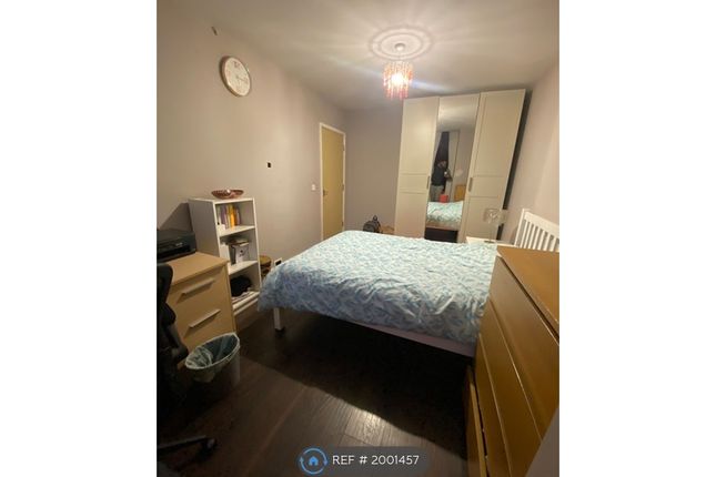 Flat to rent in Watergate Court, Leicester