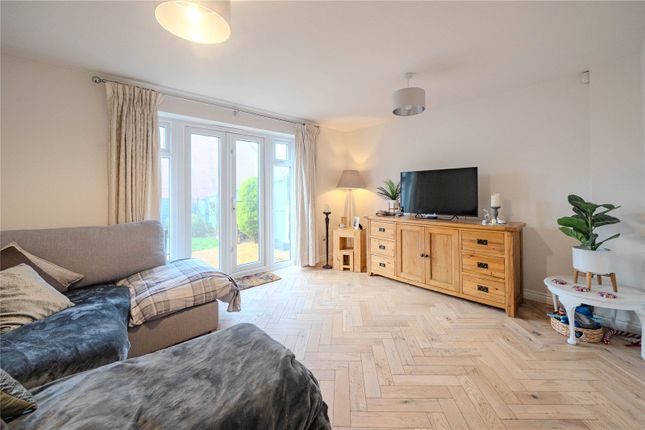 31, Moseley Beck Crescent, Leeds photo 4