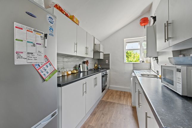27, Dollis Hill Lane, London photo 3
