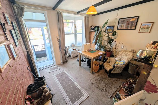 56, Victoria Road, Cowes photo 2