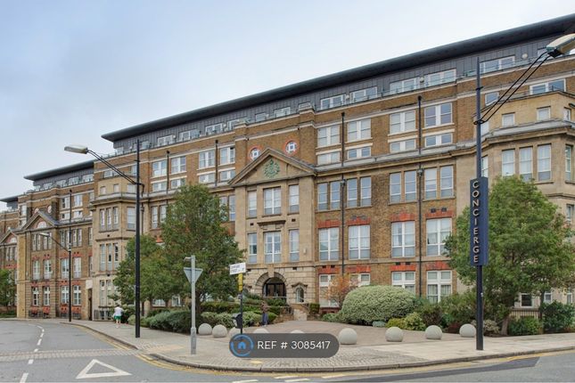 1-bed flat on Building Cadogan Road, London, £1,800/mo
