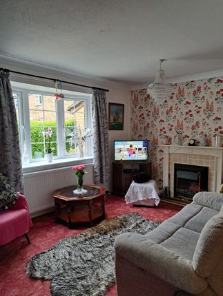 Terraced house to rent in Blenheim Way, Stevenage