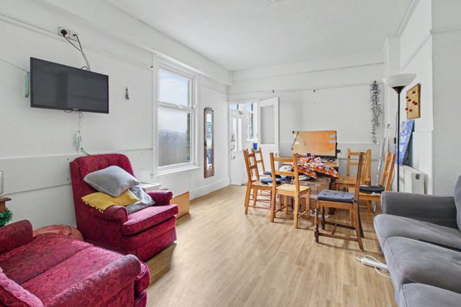 84, York Road, Southend-on-sea photo 4
