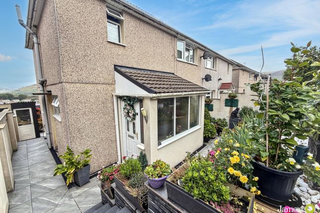 Clydach Close, Glyncoch Pontypridd photo 2