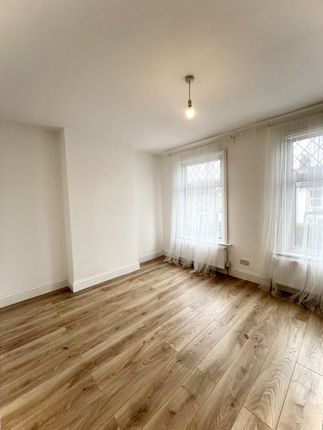 Terraced house to rent in Haselbury Road, London
