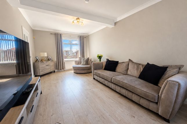 43, Mckillop Place, Saltcoats photo 4