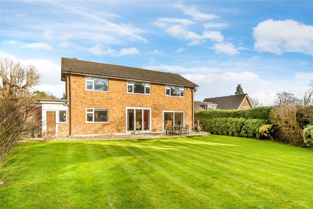 5, Beverley Heights, Surrey photo 4