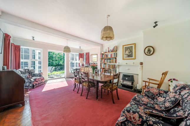 9, Forsyte Crescent, London photo 2