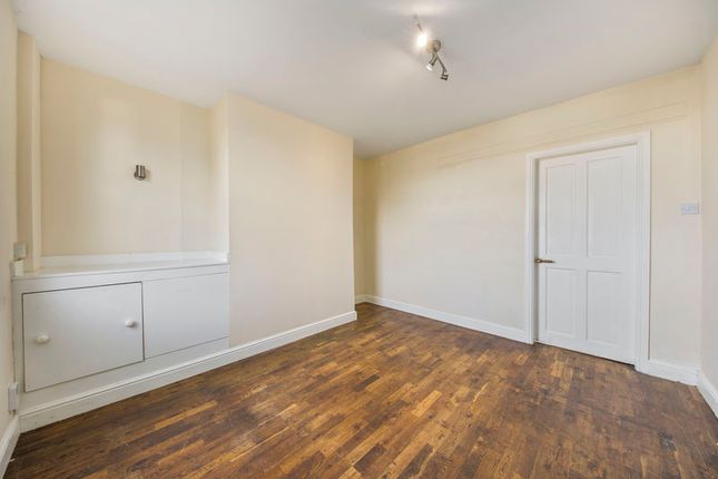 5, Nethermoor Road, Chesterfield photo 3