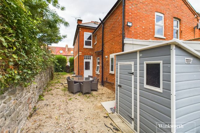 End terrace house to rent in London Road, Reading, Berkshire