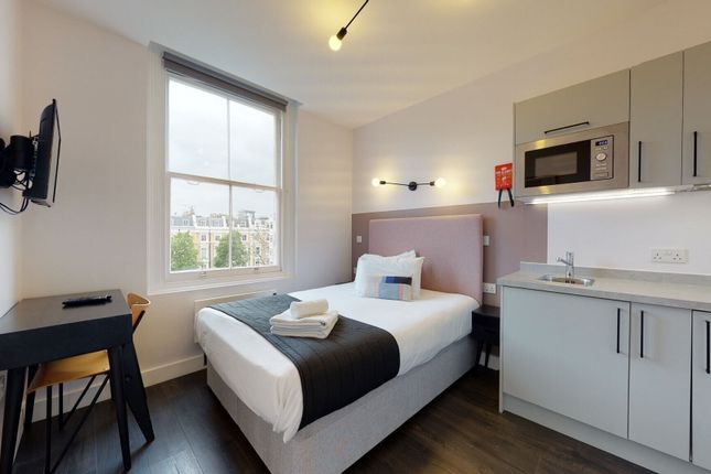 Thumbnail Room to rent in Clanricarde Gardens, London