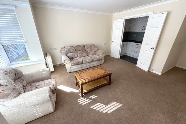 1, Exmouth Court, Exmouth photo 4
