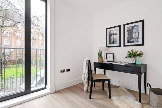 Terraced house for sale in Georges Road, London