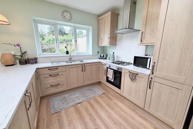3, Emmanuel Gardens, Swansea photo 2