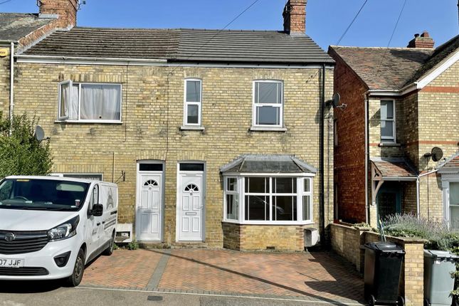 Thumbnail End terrace house to rent in Queens Walk, Stamford