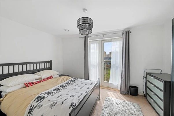 1, Harlequin Close, Barking photo 5