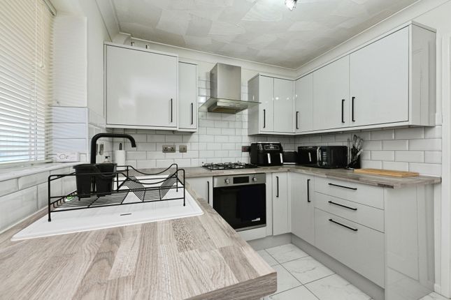 29, Henry Warby Avenue, Elm photo 2