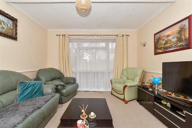 Nash Road, Romford photo 3