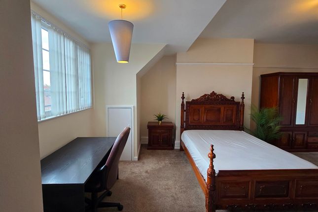 81 Beresford Road, Manchester photo 4