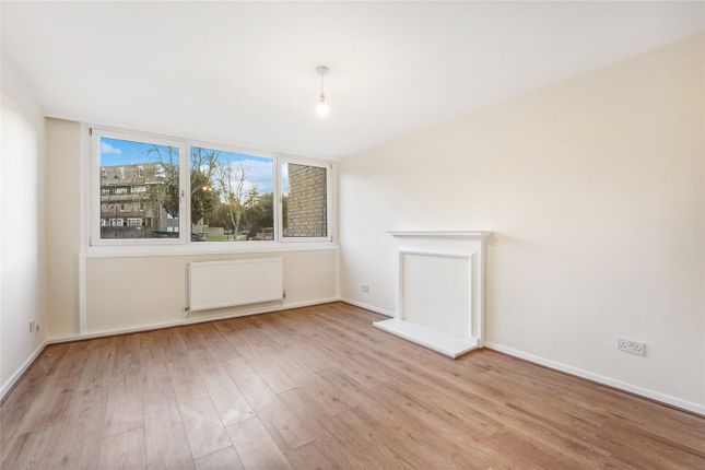 Terraced house for sale in Coburg Crescent, London