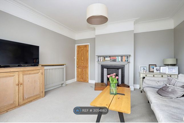 Harrogate Road, Caversham, Reading photo 4