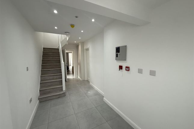 A, 12, Sheffield Road, Slough photo 5
