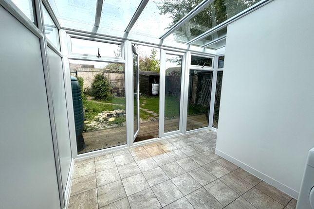 13, Butcher Close, Tonbridge photo 5