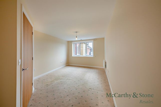30 Waverley Court, Waverley Gardens, Carlisle photo 3