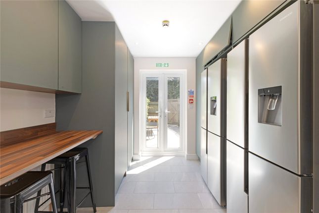 Suite 4, 100, Valetta Road, London photo 4