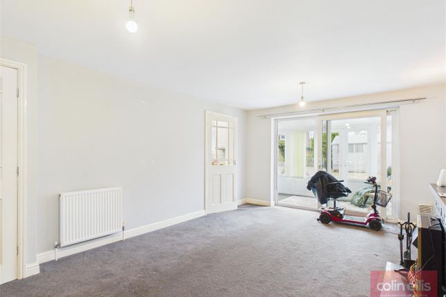 238, Overdale, Scarborough photo 2