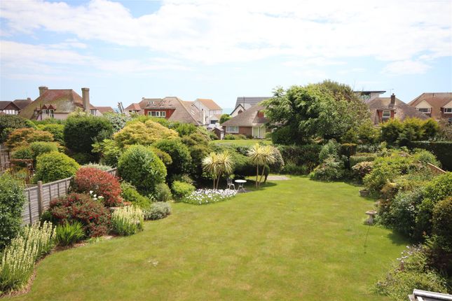 141, Cooden Drive, Bexhill-on-Sea photo 2