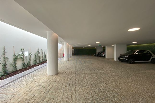 Apartment for sale in Santo António, Lisboa, Lisboa